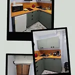 شقة Rez-de-jardin Classe 2 Etoiles Avec Parking, Calme Assure *