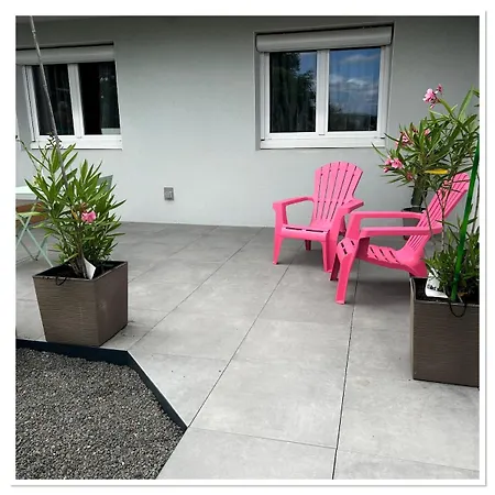 شقة Rez-de-jardin Classe 2 Etoiles Avec Parking, Calme Assure Lempdes