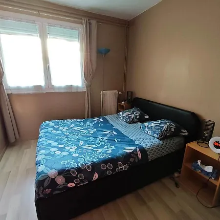 Rez-de-jardin Classe 2 Etoiles Avec Parking, Calme Assure Apartment Lempdes