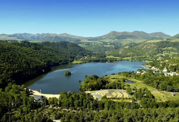 Rez-de-jardin Classe 2 Etoiles Avec Parking, Calme Assure Apartment Lempdes