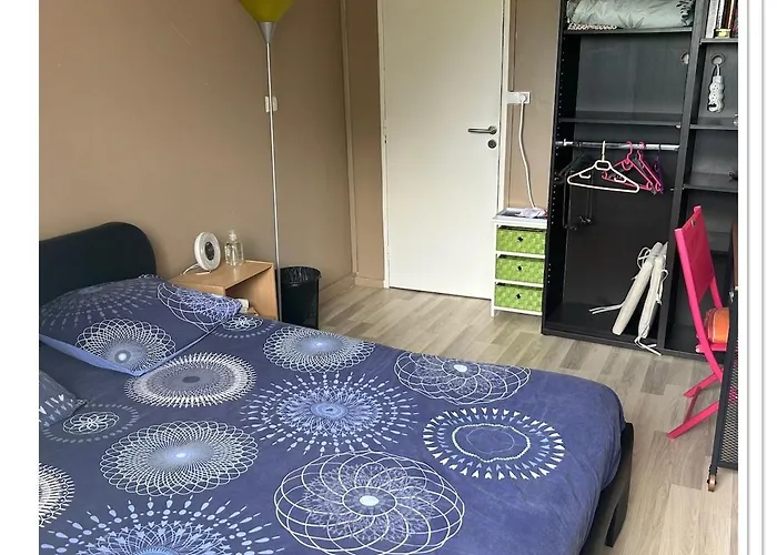 Rez-de-jardin Classe 2 Etoiles Avec Parking, Calme Assure