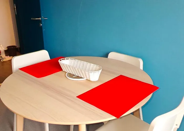 Rez-de-jardin Classe 2 Etoiles Avec Parking, Calme Assure Apartment *